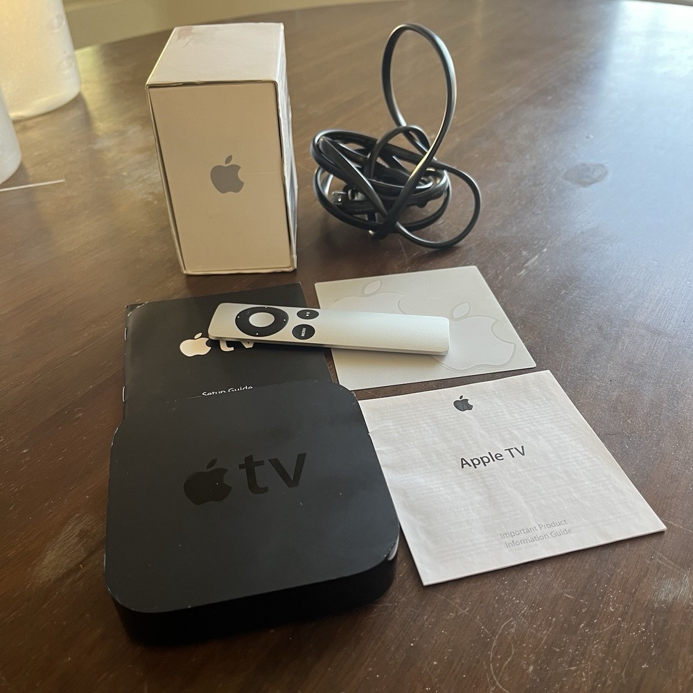 APPLE TV (3rd Generation) 8GB HD Media Streamer - A1469 + Remote Tested